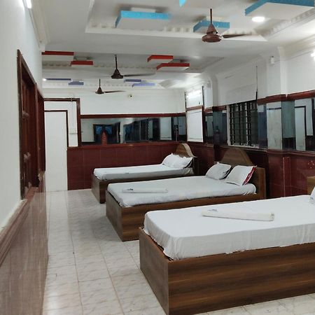 Gsd Inn Guest House 蓬蒂切里 客房 照片
