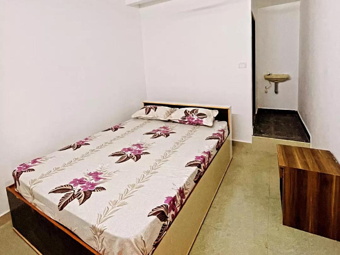 Gsd Inn Guest House 蓬蒂切里 外观 照片